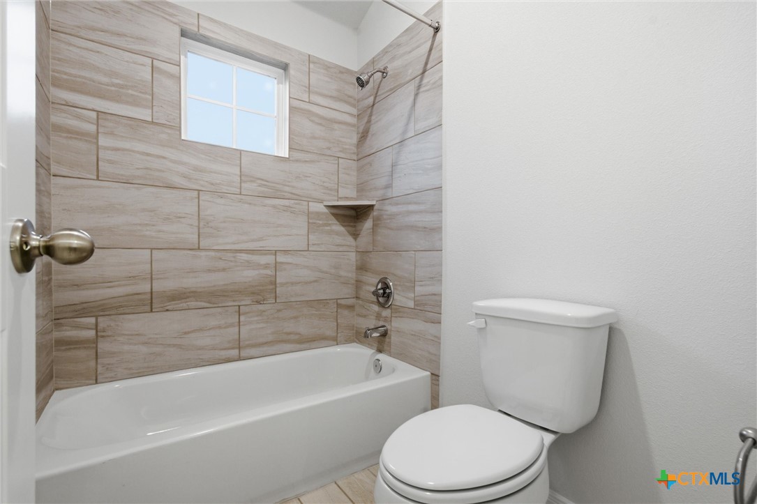 505 Avery Street Property Photo 27
