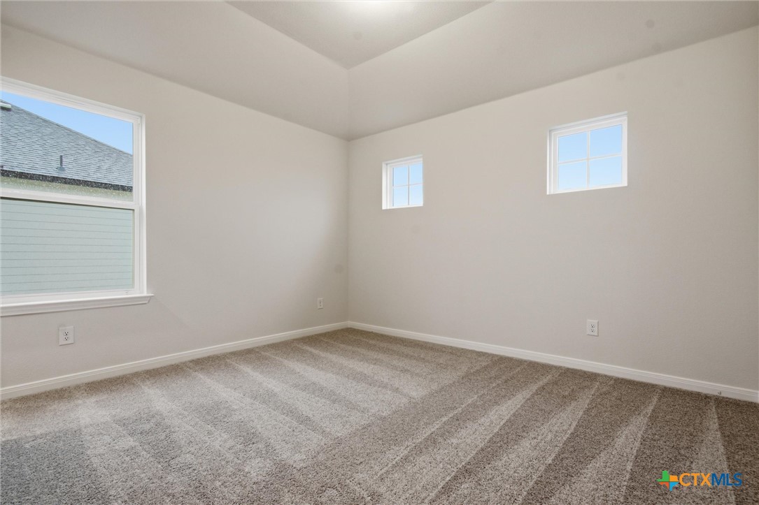 505 Avery Street Property Photo 28