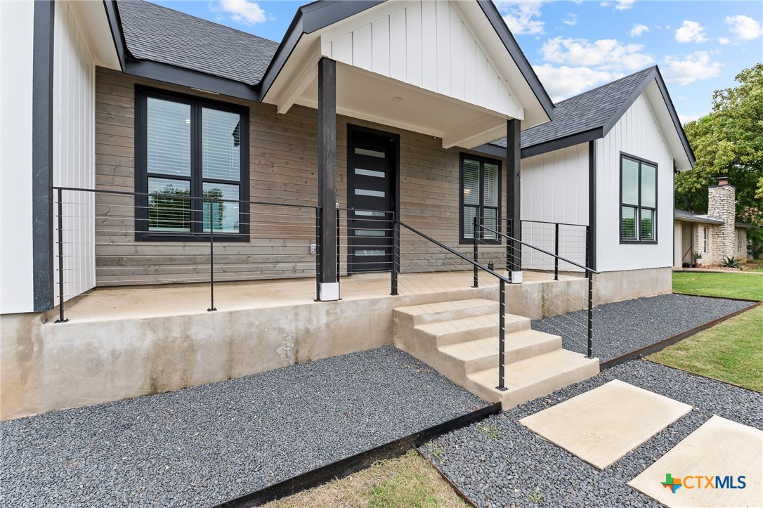 2204 Magnolia Drive Property Photo 4