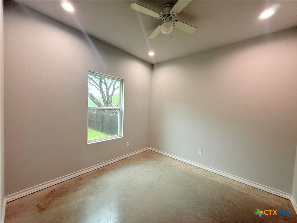 607 E Martindale Road B Property Photo 6