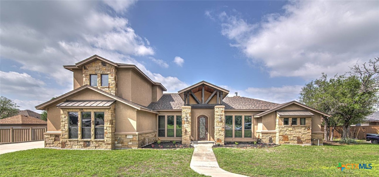 8032 Chimney Hill Drive Property Photo 1