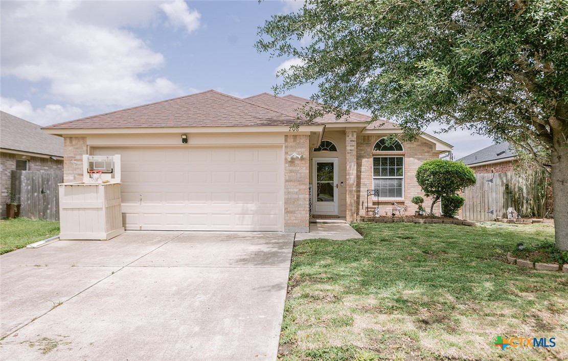 208 Yellowstone Drive Property Photo 1