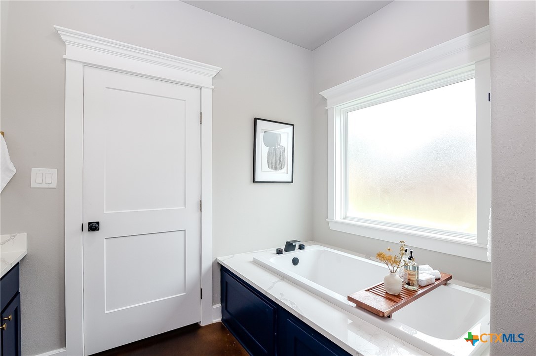 109 Luke Court Property Photo 3