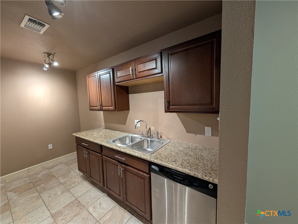 551 Terminal Loop Road D5 Property Photo 2