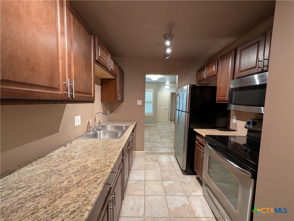 551 Terminal Loop Road D5 Property Photo 3
