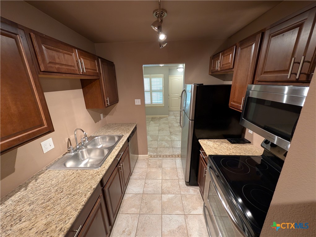 551 Terminal Loop Road D5 Property Photo 7