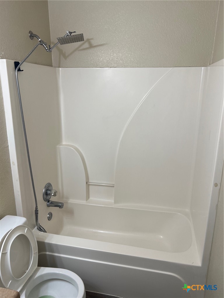 2811 Cantabrian Drive D Property Photo 9