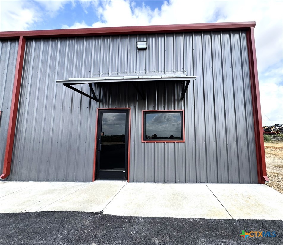 5323 Fm 1044 103 Property Photo 1