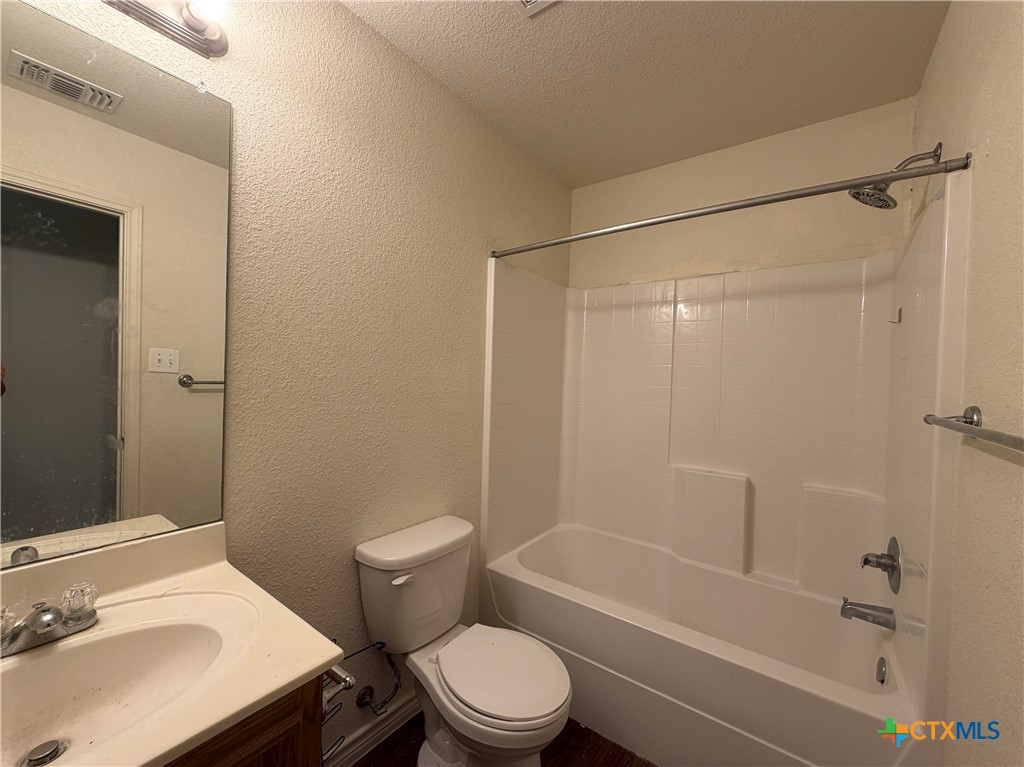 403 Olaf Drive B Property Photo 11