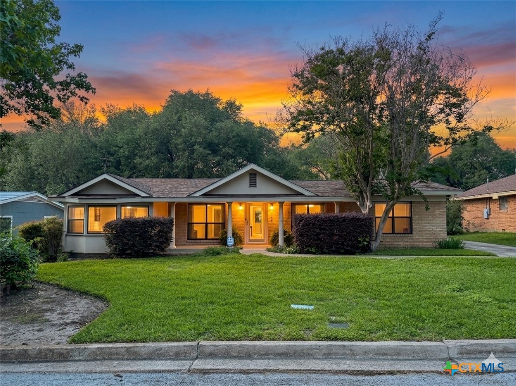 1329 Donovan Street Property Photo 1