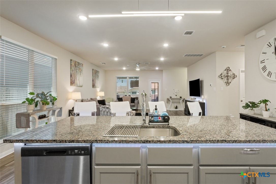 6811 Mcgregor Loop Property Photo 7