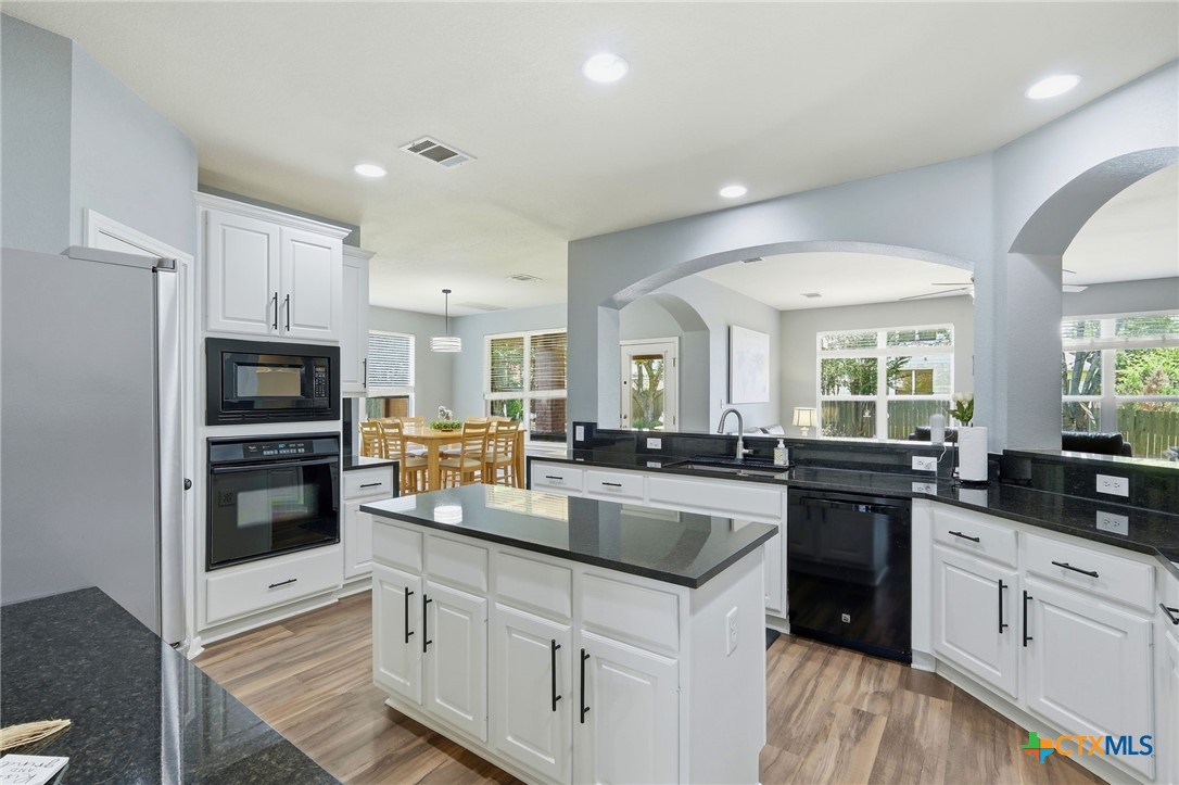 2701 Michelle Lynne Cove Property Photo 16