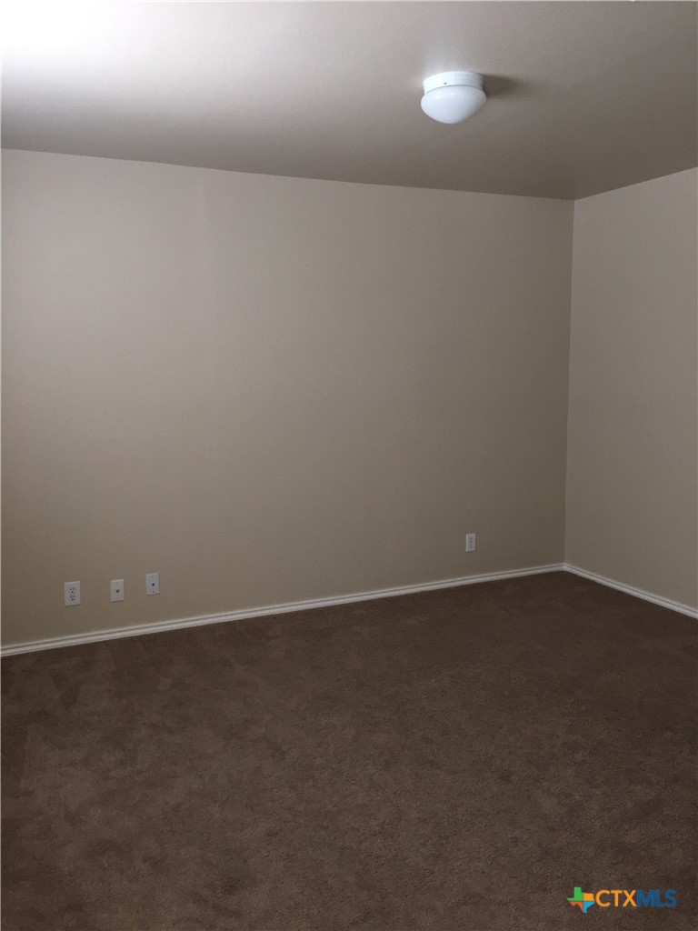 3103 Swallow Pointe Property Photo 2