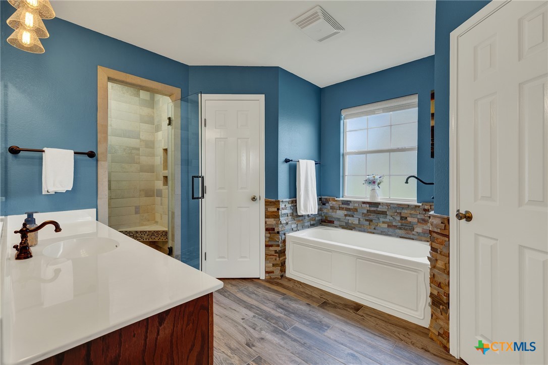 175 Creekwood Drive Property Photo 8