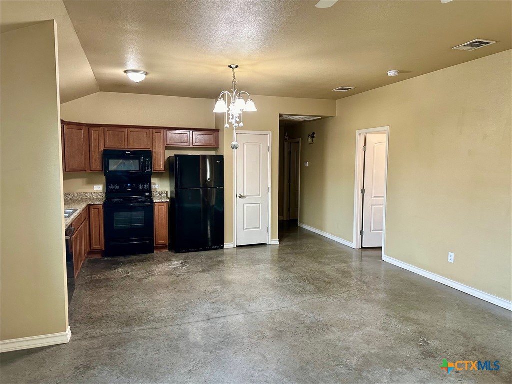 1400 Clyde Street B Property Photo 4