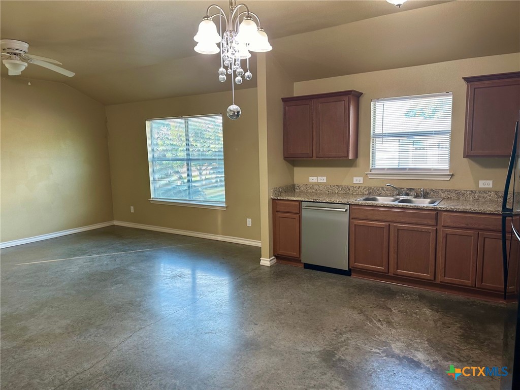 1400 Clyde Street B Property Photo 6
