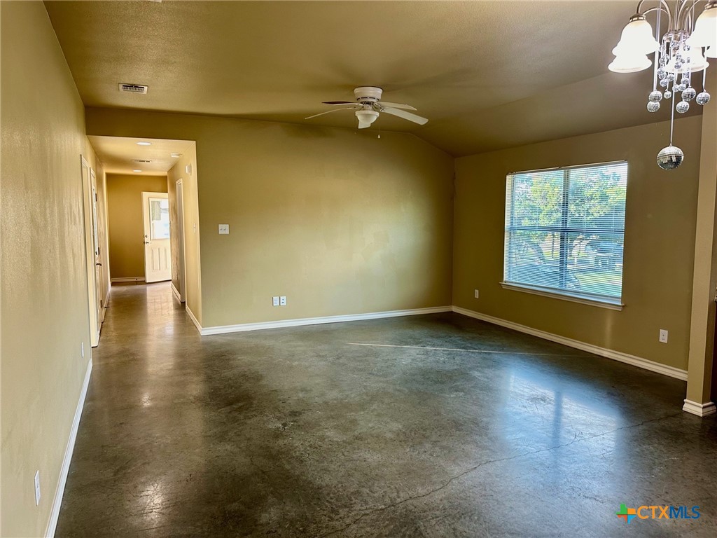 1400 Clyde Street B Property Photo 7