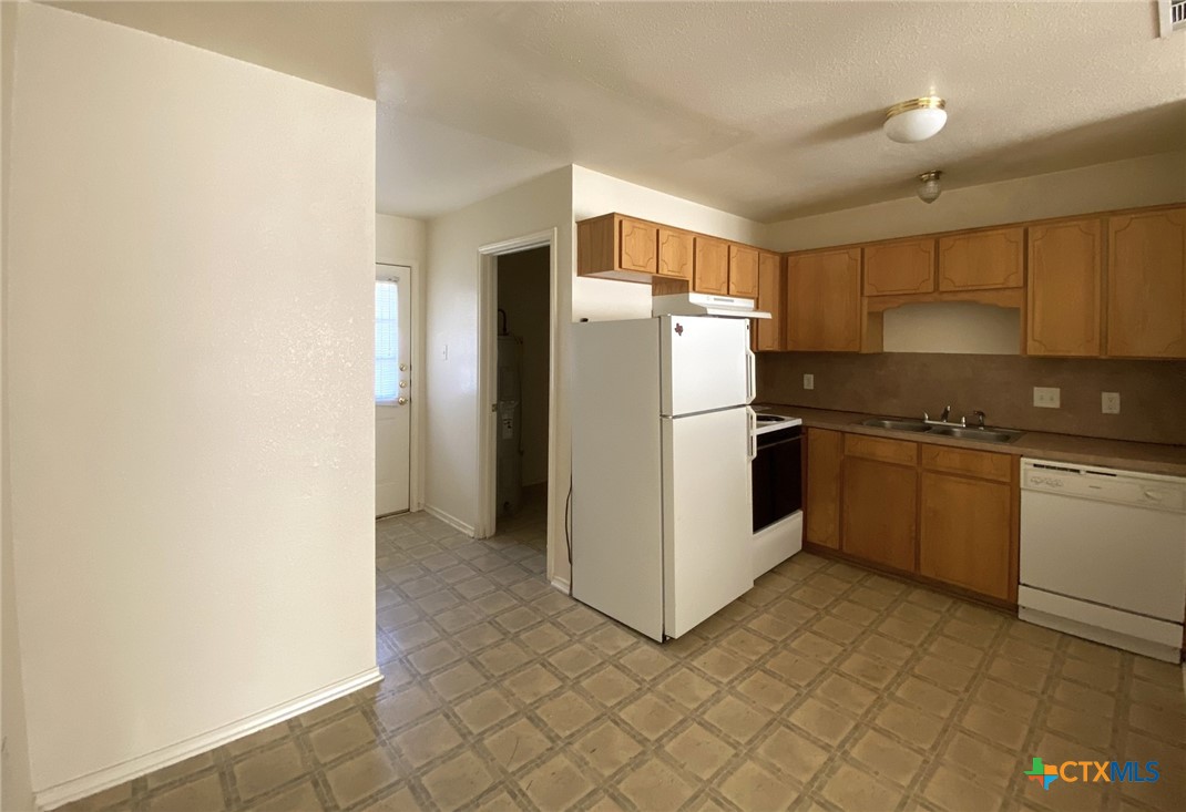 4603 Hudson Drive B Property Photo 2