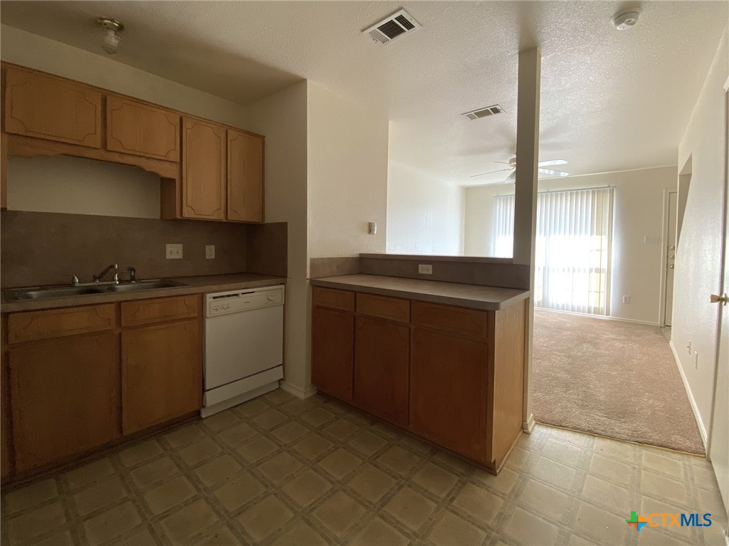 4603 Hudson Drive B Property Photo 9
