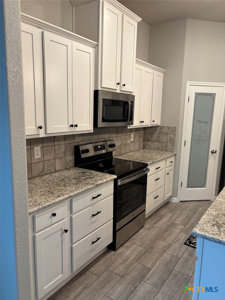 811 Marlow Cove Property Photo 3