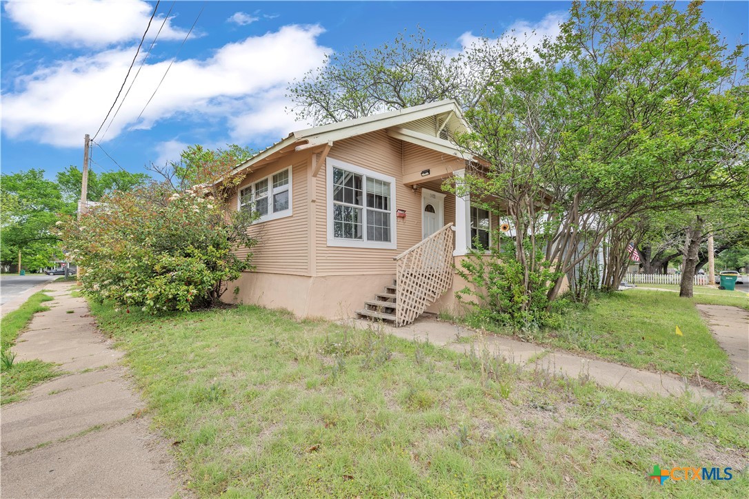1401 Bridge Street Property Photo 1