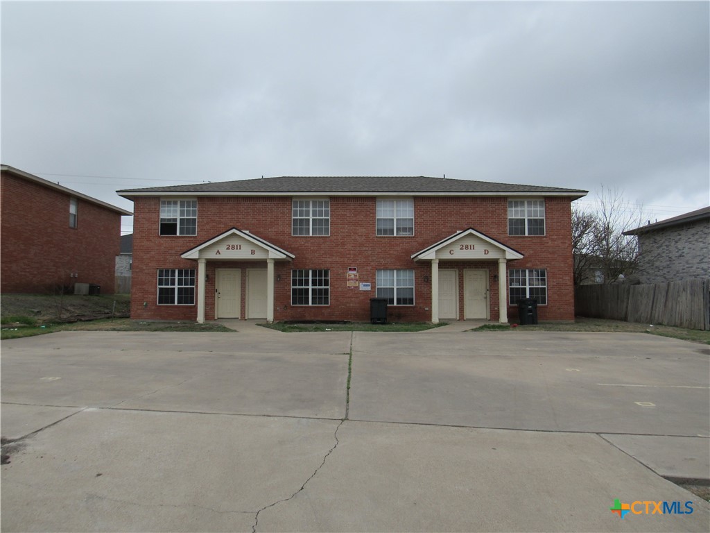 2811 Cantabrian Drive B Property Photo 1