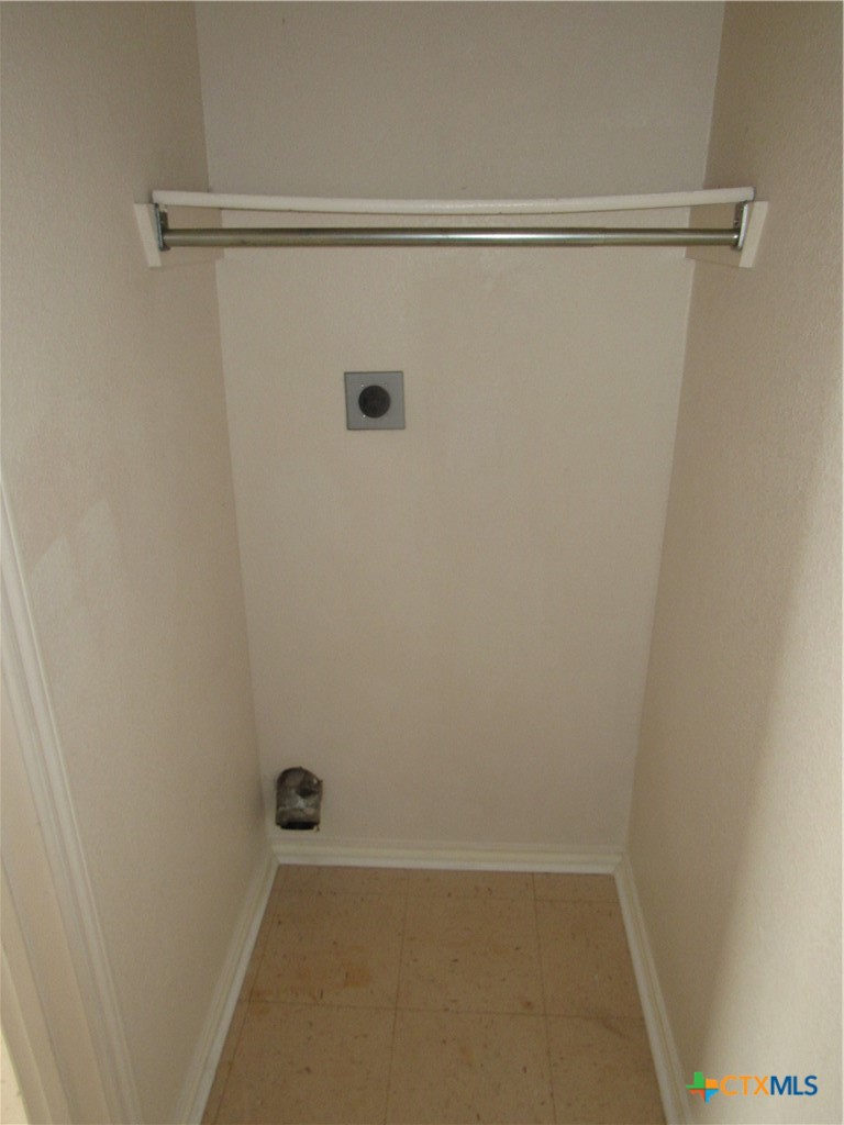 2811 Cantabrian Drive B Property Photo 6