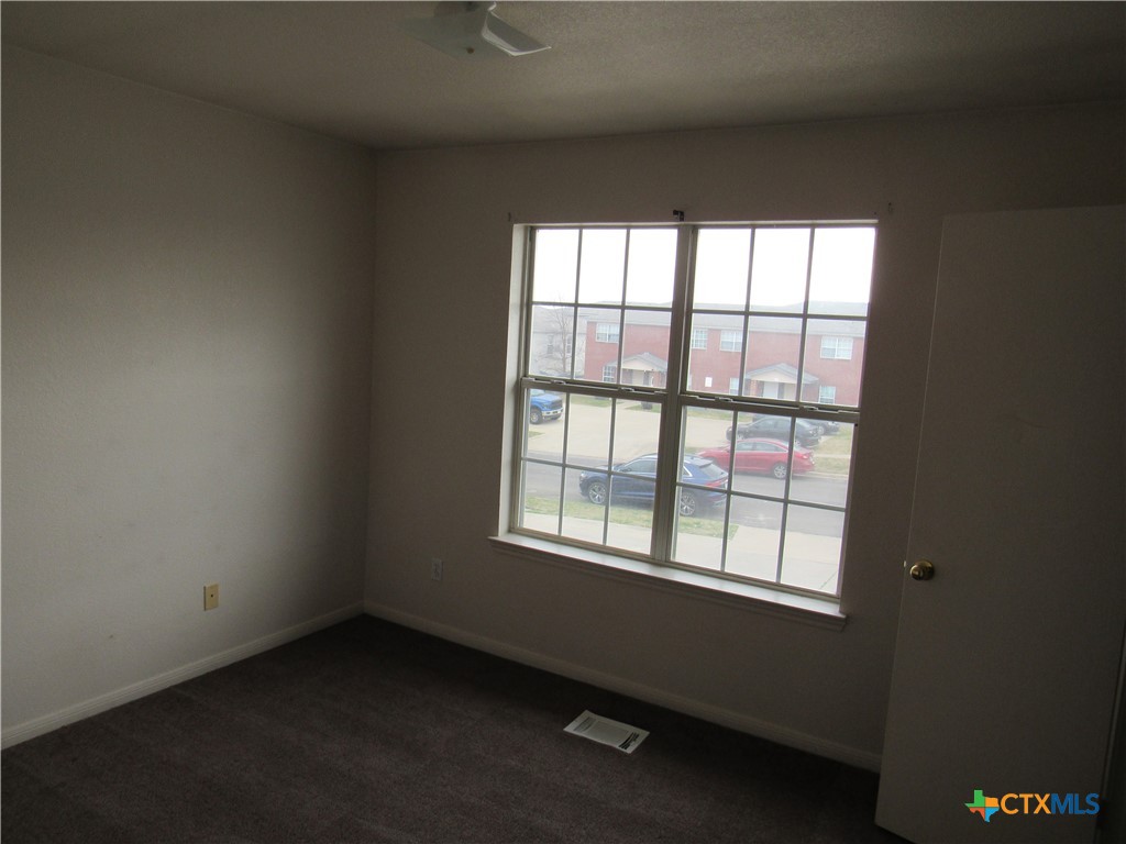 2811 Cantabrian Drive B Property Photo 10