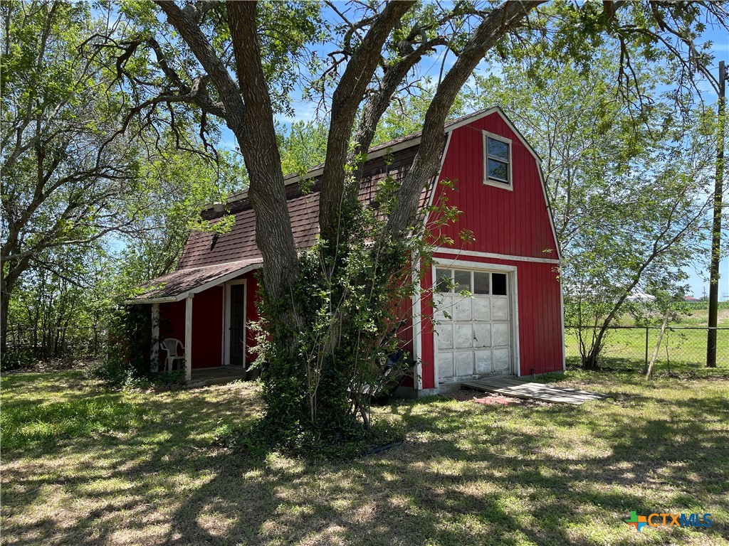 3373 State Highway 35 Property Photo 8
