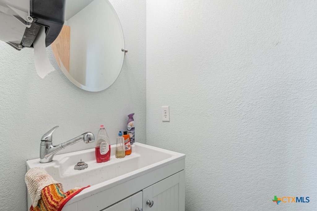 51 Hunters Point Drive Property Photo 43