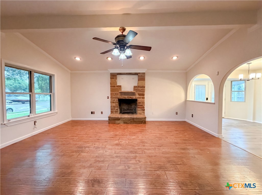 203 W Hogan Drive Property Photo 8