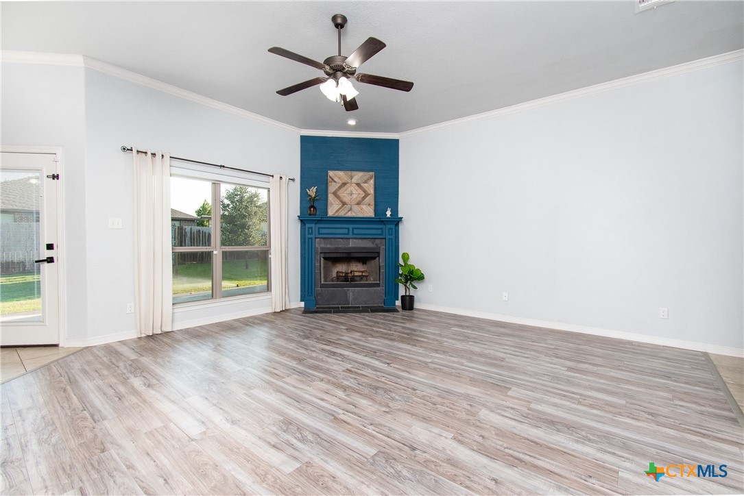 8401 Split Trail Cove Property Photo 3