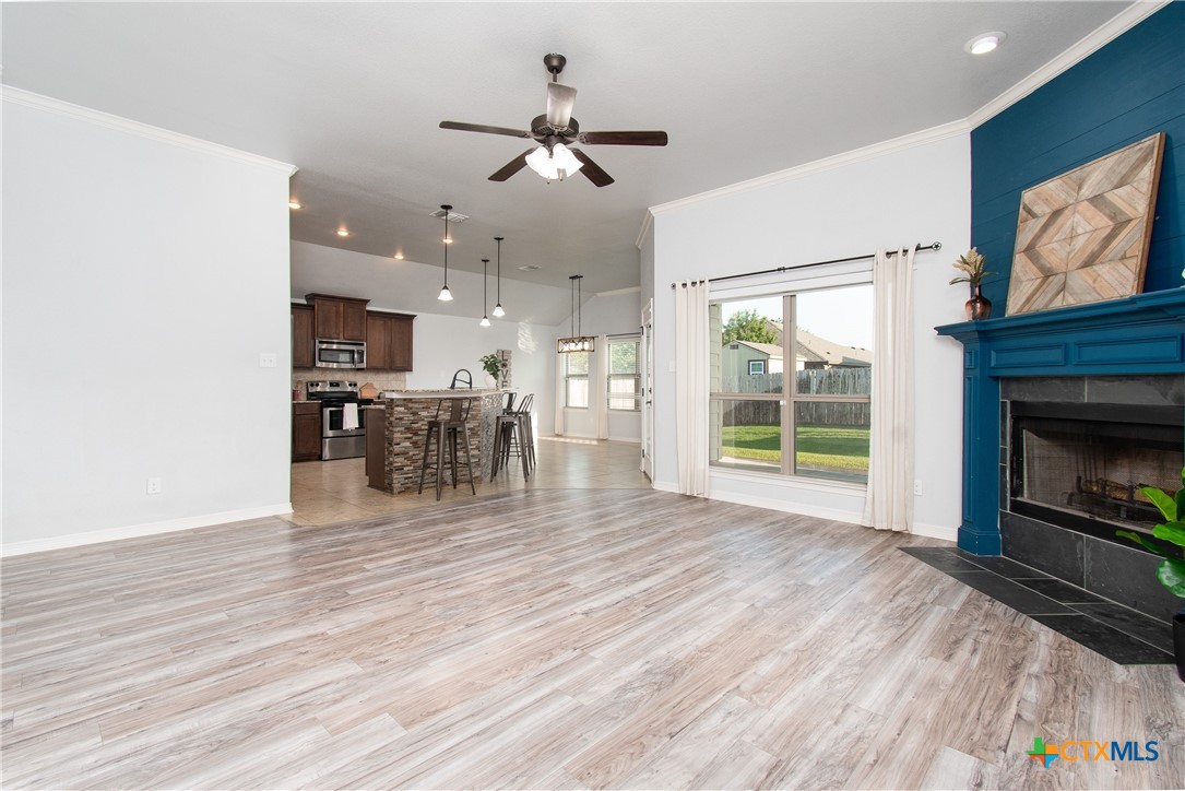 8401 Split Trail Cove Property Photo 4
