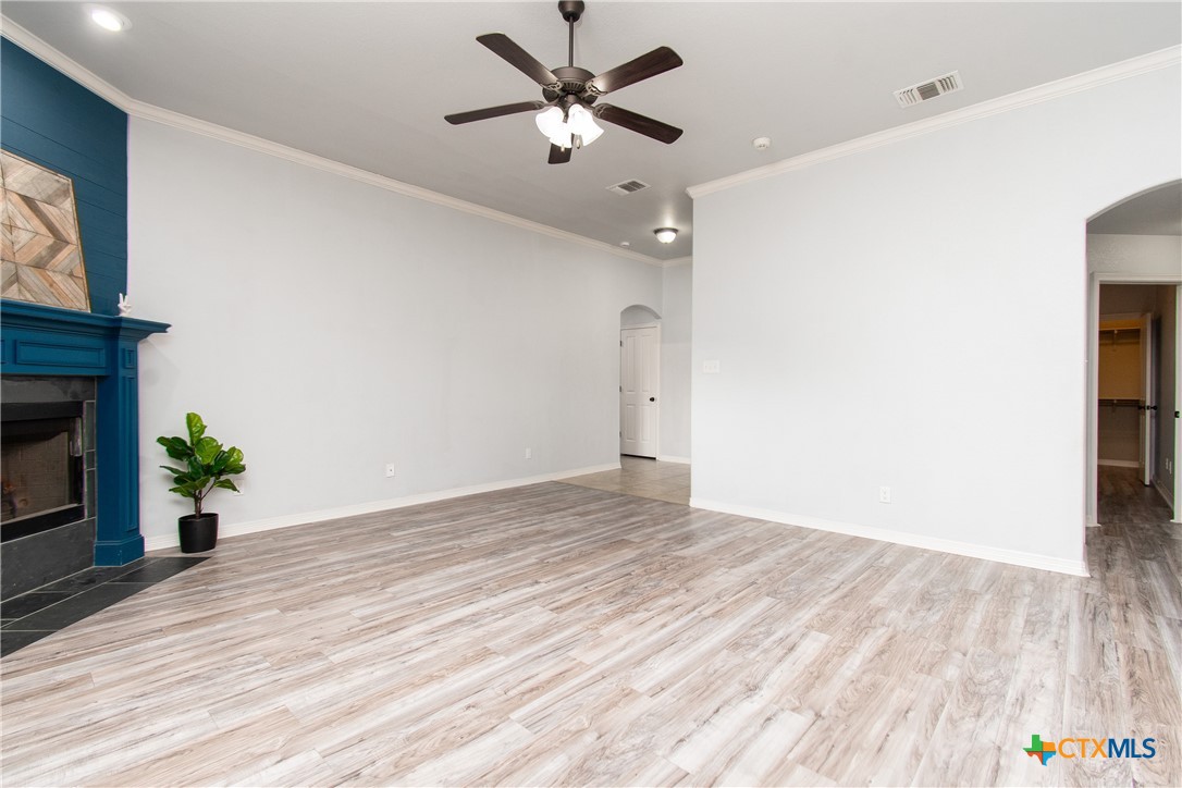 8401 Split Trail Cove Property Photo 5