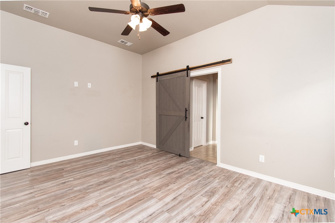 8401 Split Trail Cove Property Photo 12