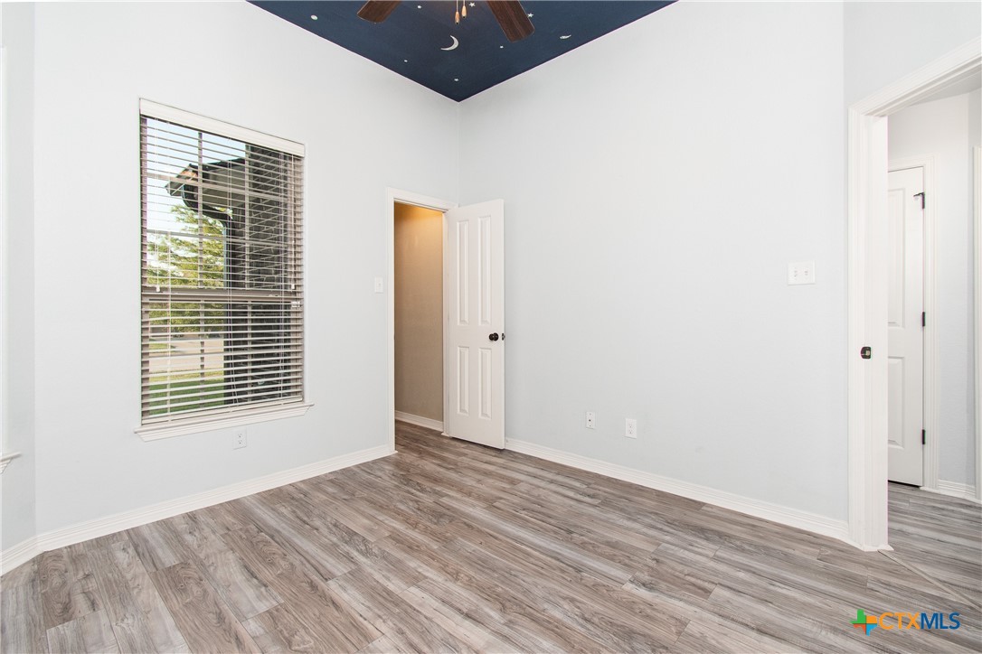8401 Split Trail Cove Property Photo 25