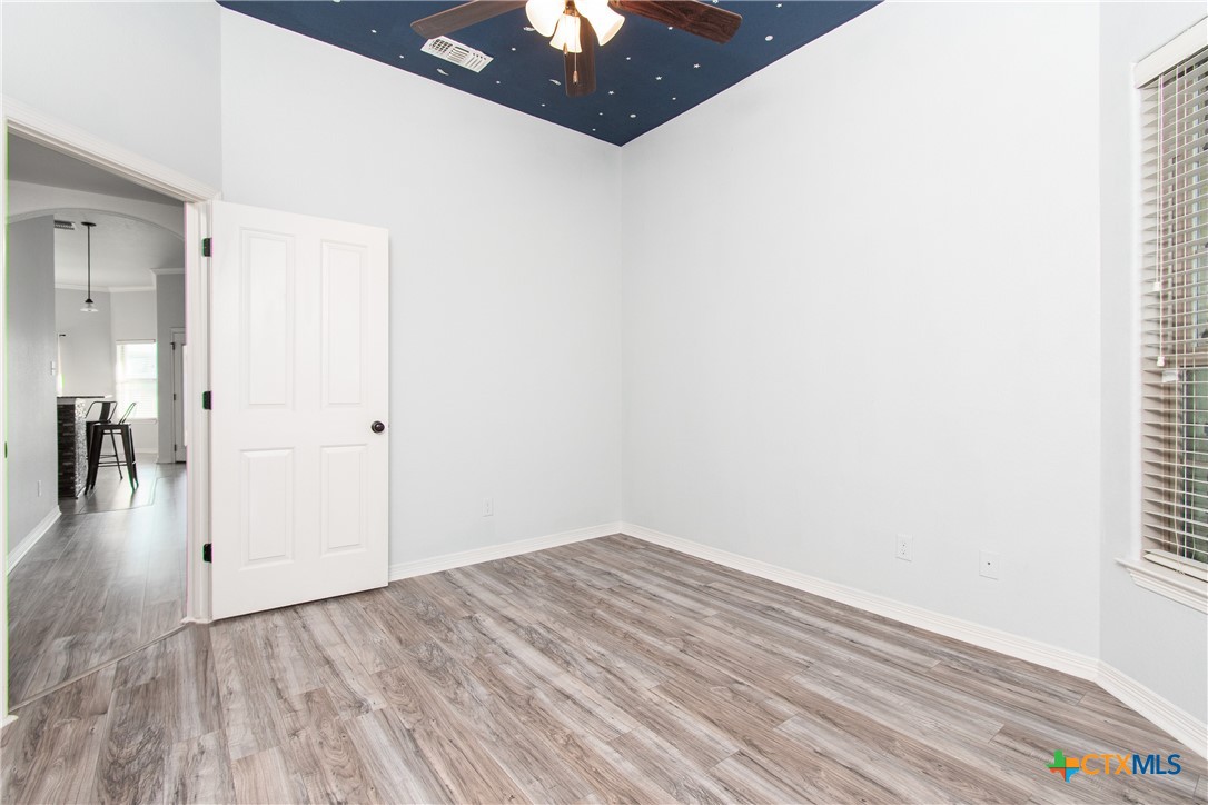 8401 Split Trail Cove Property Photo 26