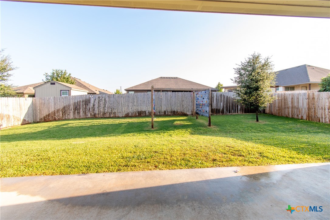 8401 Split Trail Cove Property Photo 30