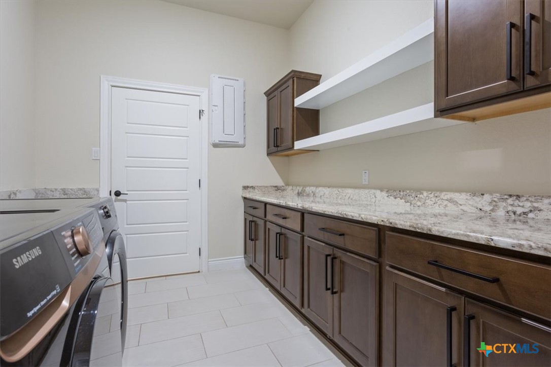 262 Glenview Circle Property Photo 40