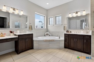 101 Miranda Way Property Photo 17