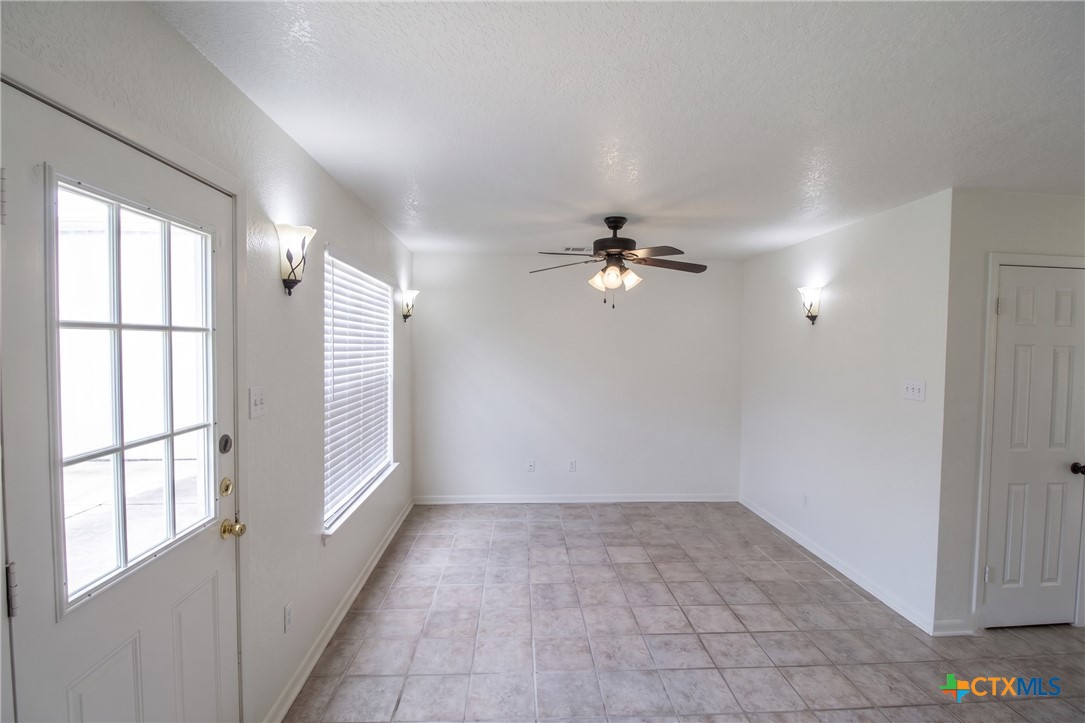 2412 Skylark Circle Property Photo 3