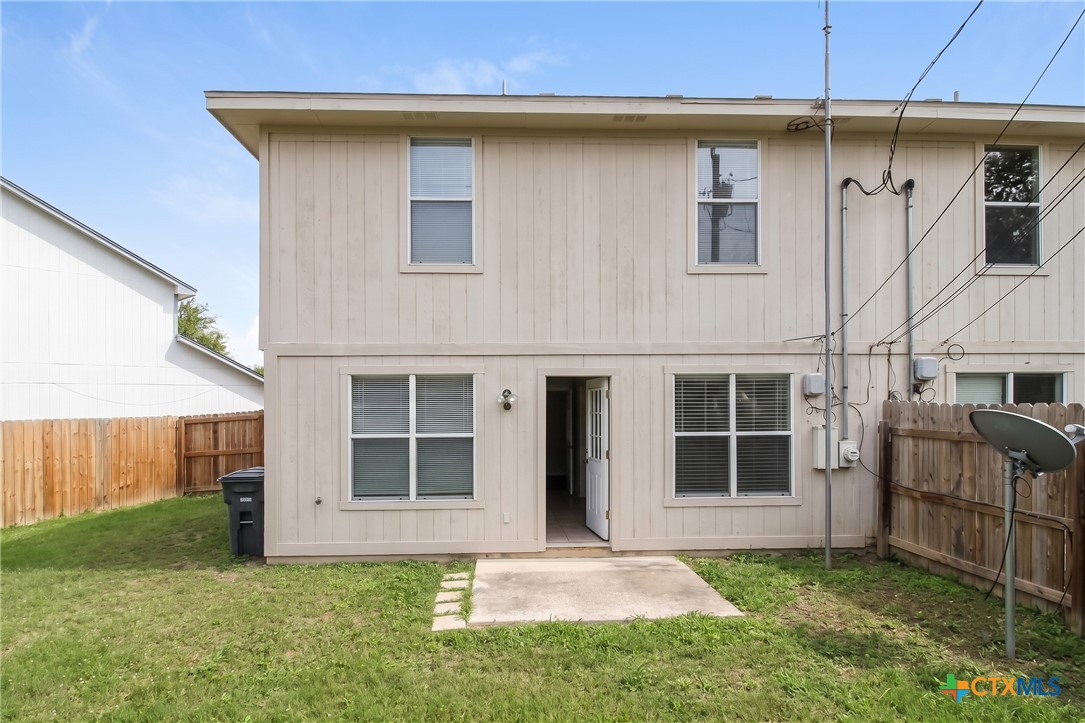 2412 Skylark Circle Property Photo 12