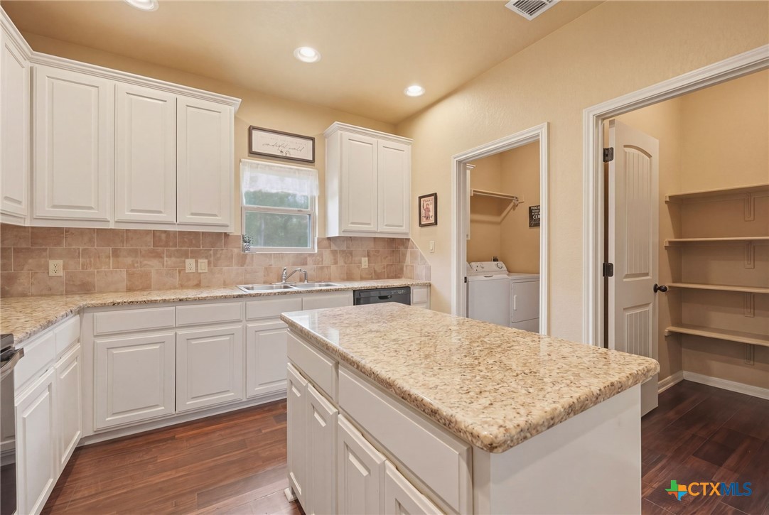 225 Greenway Drive Property Photo 17