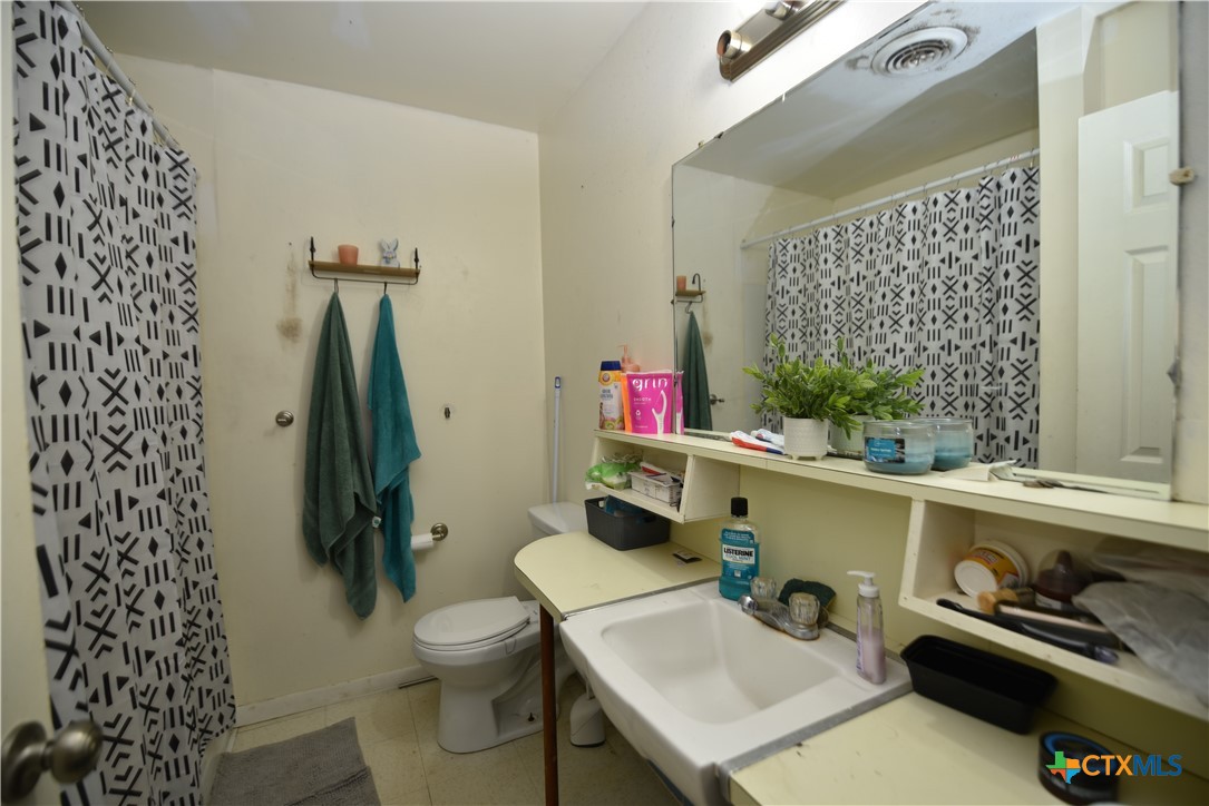 1705 Holloman Drive Property Photo 6