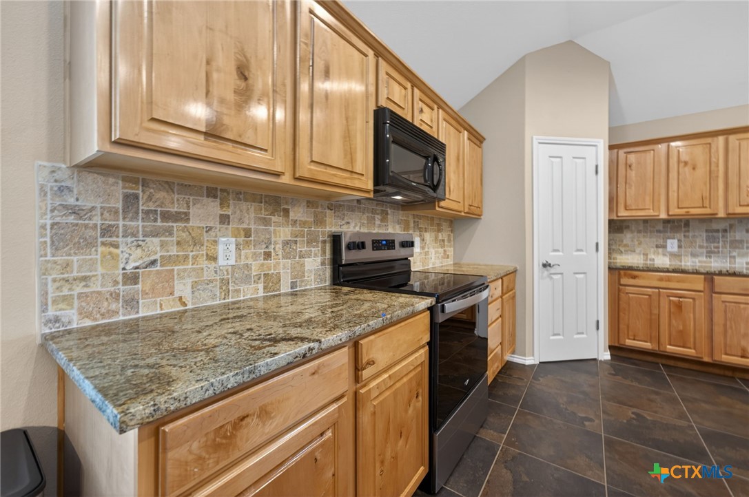 317 Yorktown Property Photo 18