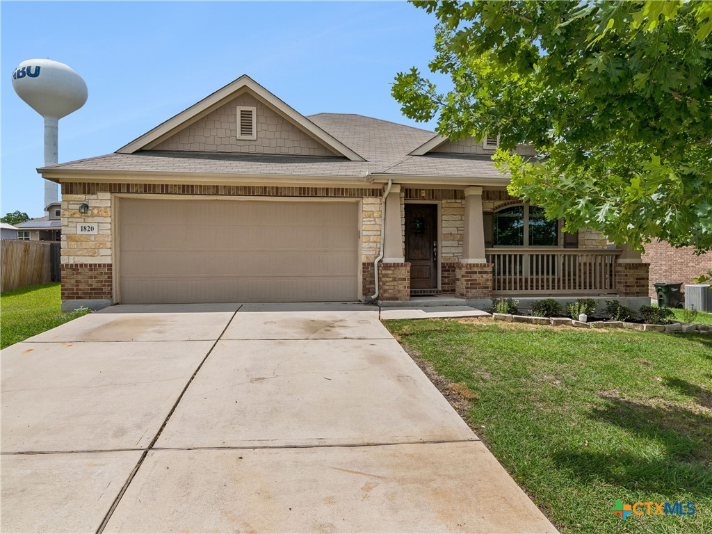 1820 Strawcove Property Photo 1