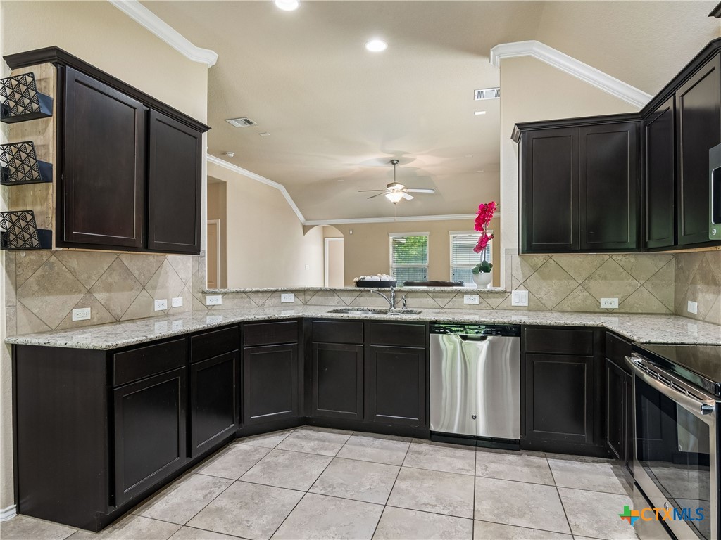 1820 Strawcove Property Photo 10