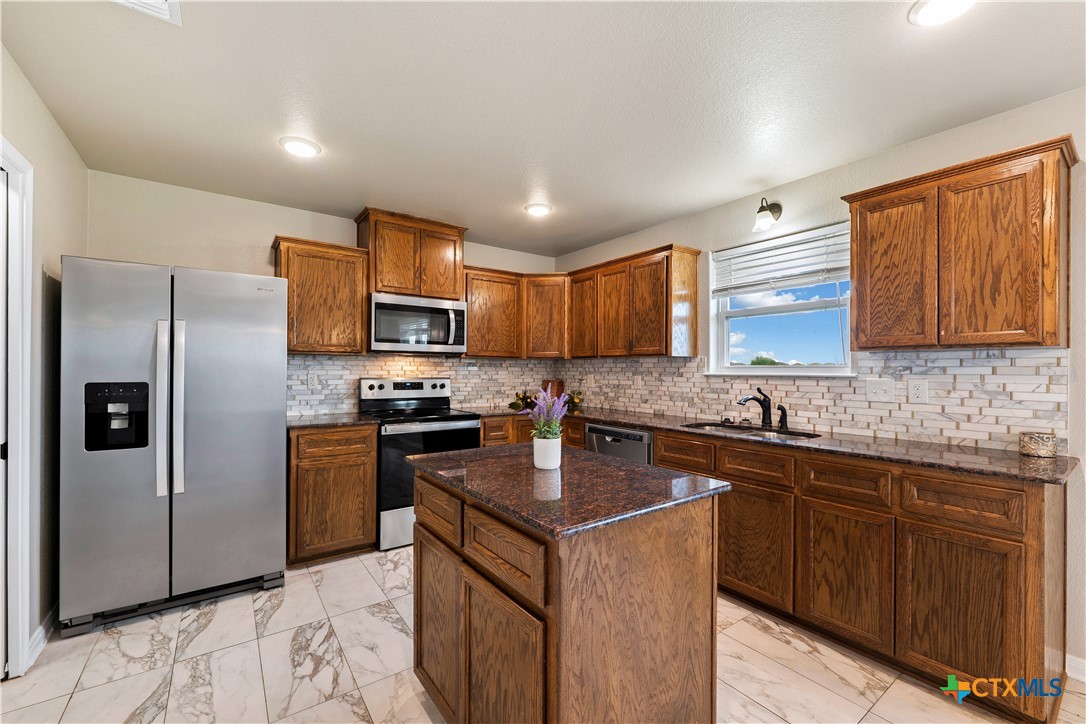 6005 Cactus Flower Lane Property Photo 7