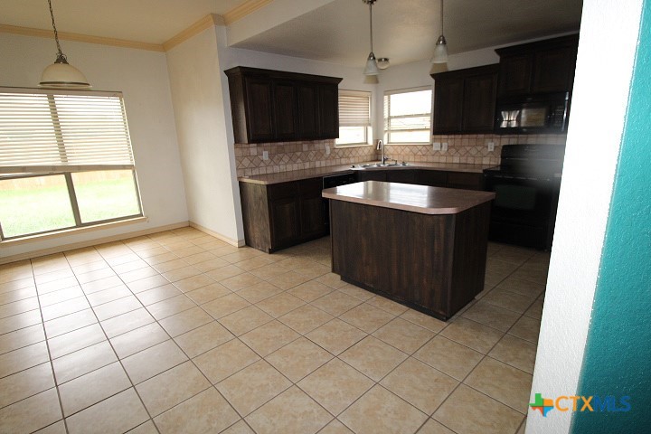 2414 Joseph Drive Property Photo 4
