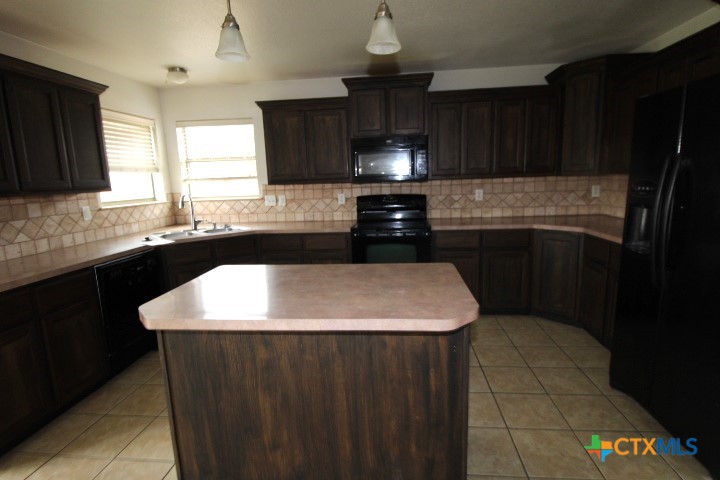 2414 Joseph Drive Property Photo 5